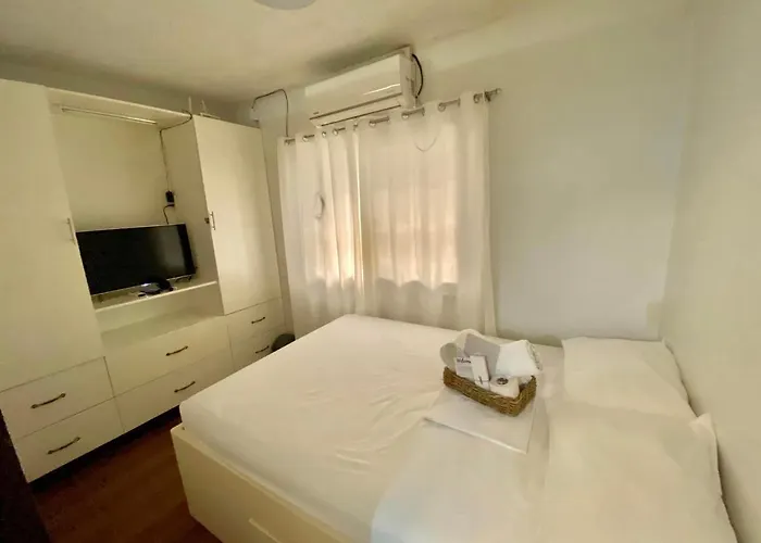 Tiny Hura Homes Ii Unit Visayas Avenue Qc Aparthotel